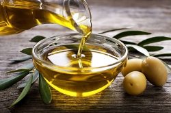 Chữa bệnh chàm bằng dầu oliu có hiệu quả?