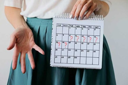 Rong kinh sau khi cấy que tránh thai có đáng lo ngại?