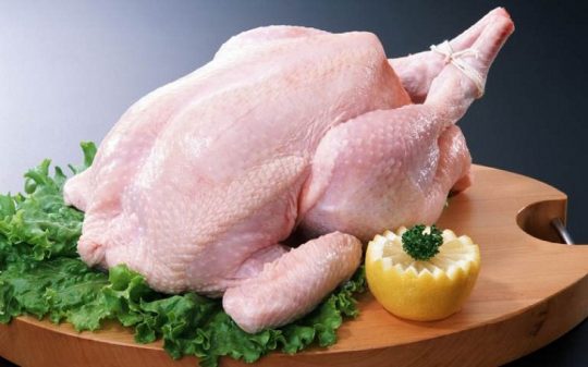 Viêm amidan có được ăn thịt gà không? Câu hỏi khiến nhiều người băn khoăn