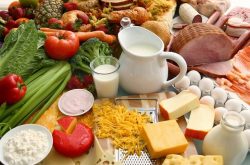 Bổ sung thực phẩm giàu chất dinh dưỡng để chăm sóc tốt sức khỏe thời kỳ tiễn mãn kinh