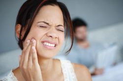 Viêm xoang gây đau răng khiến người bệnh luôn cảm thấy khó chịu