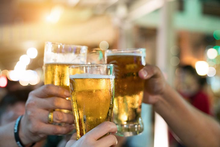 Hạn chế tối đa việc dung nạp các đồ uống có cồn để tránh rối loạn cương dương ở nam giới