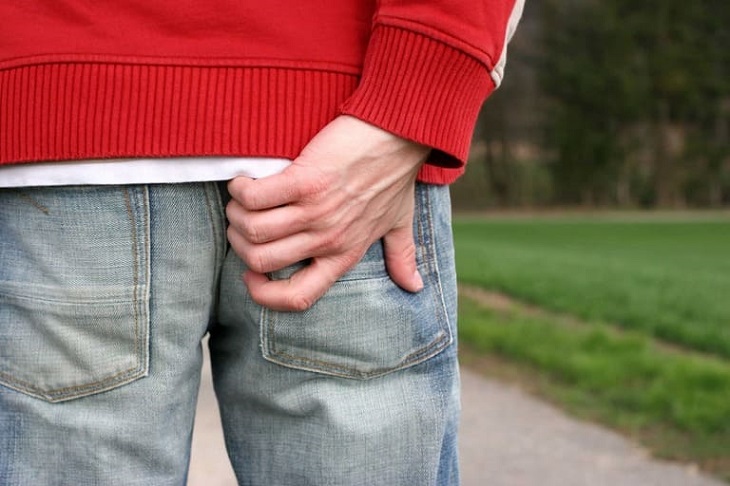 Ngứa mông do mề đay là chứng bệnh tự miễn phổ biến