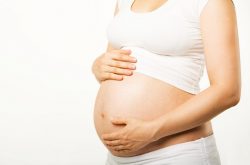 Có thai có ra huyết trắng không và cách điều trị như thế nào?