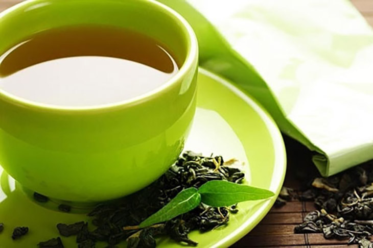 Chữa rạn da sau sinh bằng trà xanh