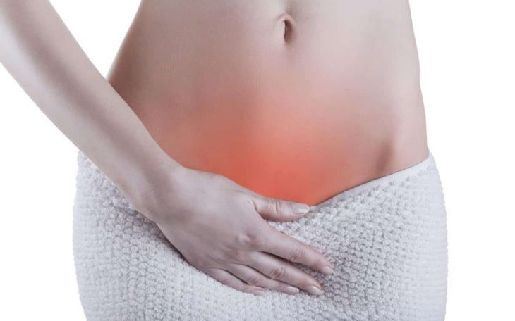 Đau dưới bụng là triệu chứng điển hình của viêm phần phụ 