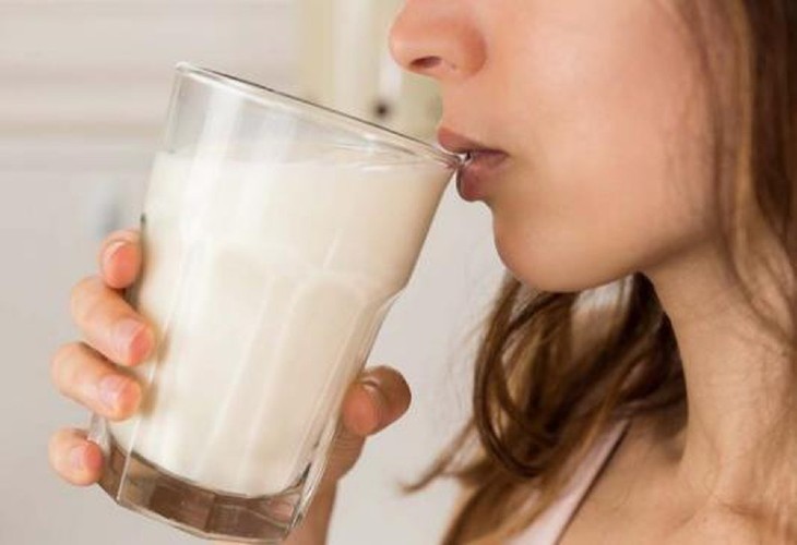 trào ngược dạ dày có nên uống sữa