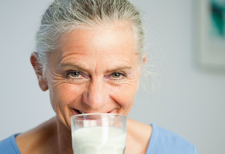 Bổ sung canxi bằng sữa là cách đơn giản mà hữu hiệu nhất
