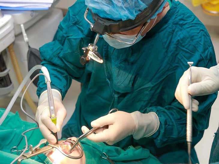 Phẫu thuật cắt amidan phổ biến ở người lớn hơn so với trẻ em